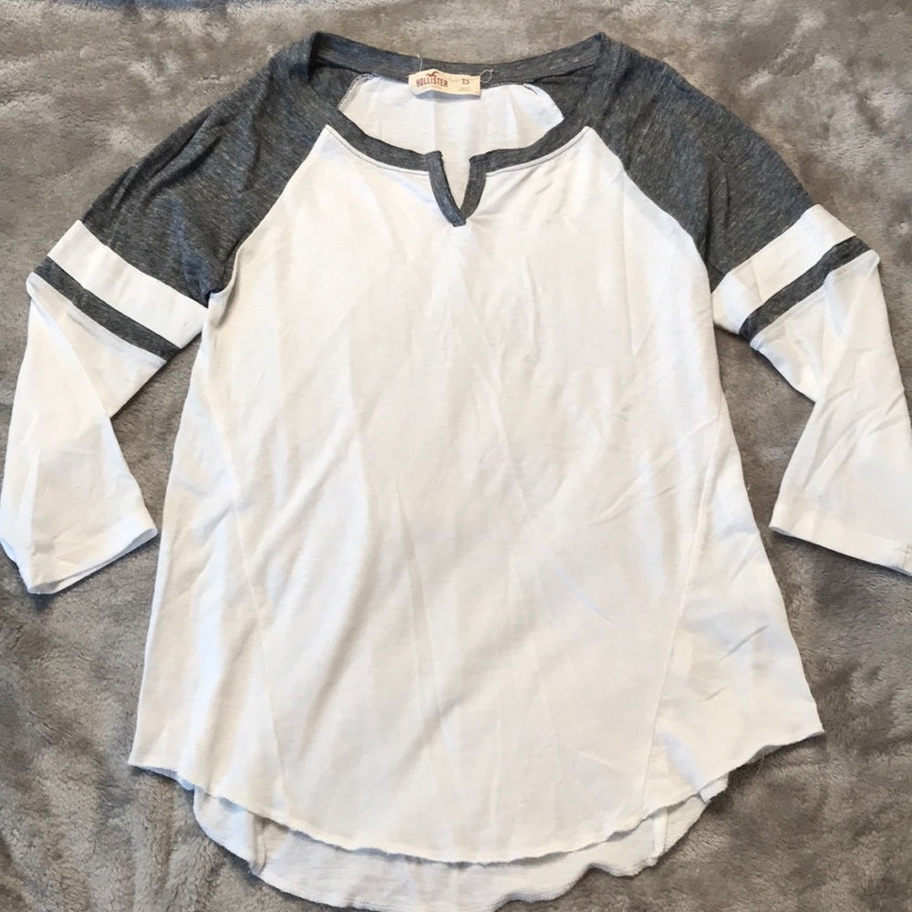 Hollister Quarter sleeve Top!